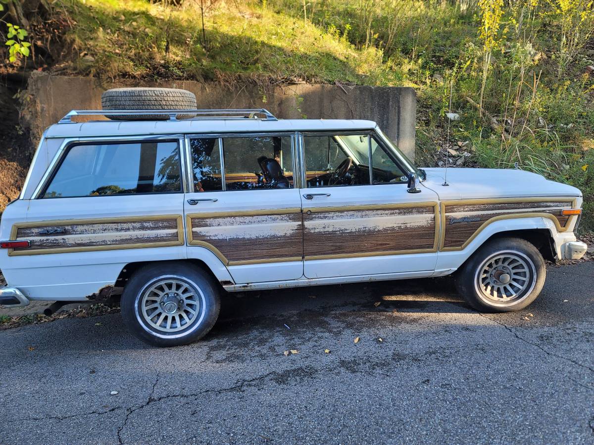 Jeep-Grand-wagoneer-1989-2