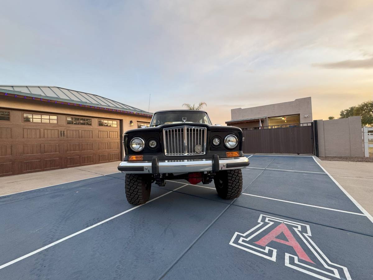 Jeep-Grand-wagoneer-1989-3