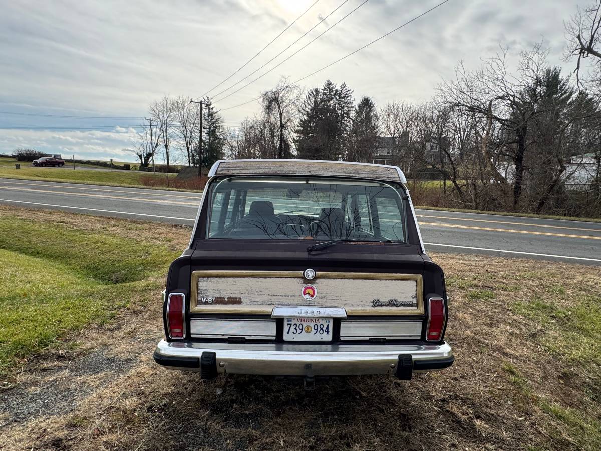 Jeep-Grand-wagoneer-1990-2