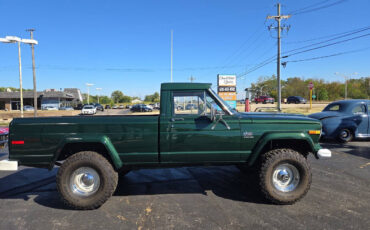 Jeep-J-10-Coupe-1978-1