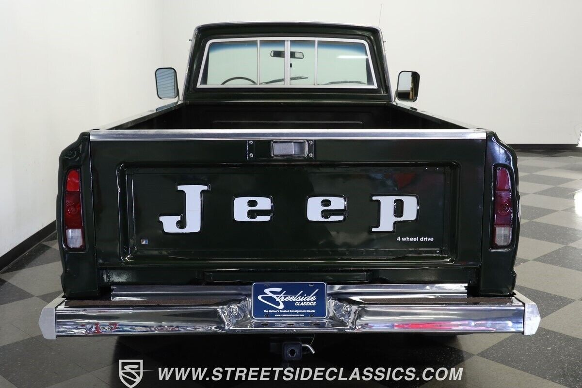 Jeep-J10-Pickup-1983-9