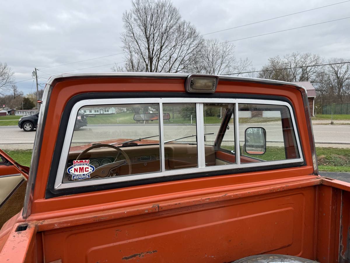 Jeep-J10-pioneer-1976-22