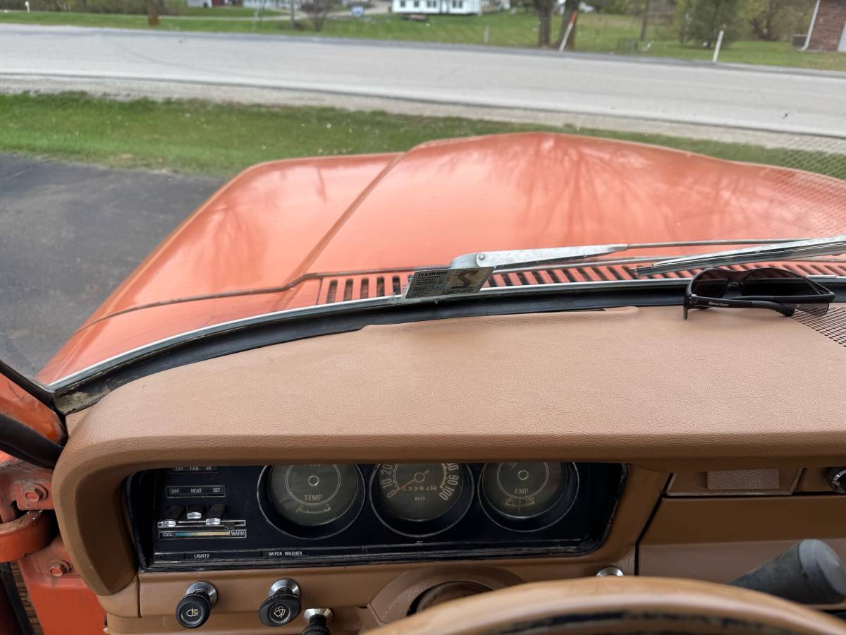 Jeep-J10-pioneer-1976-7