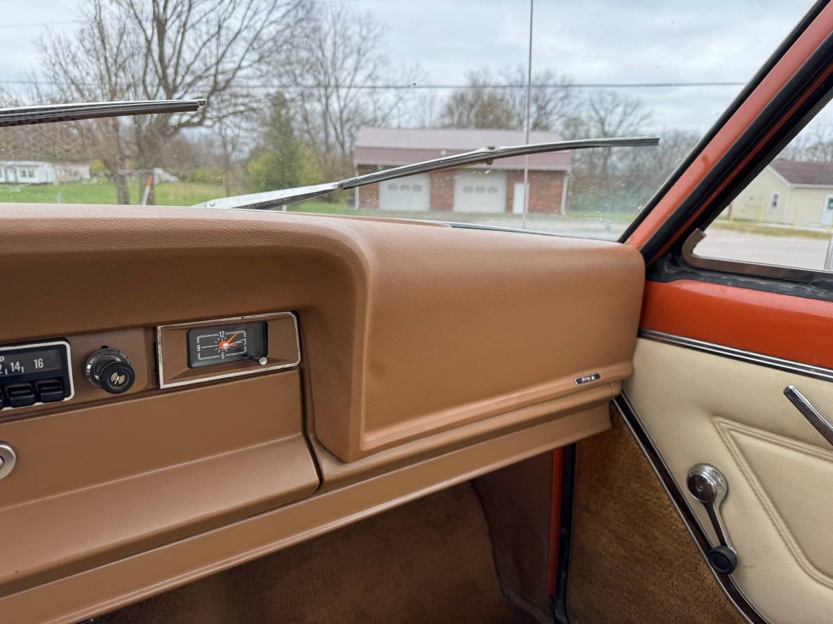 Jeep-J10-pioneer-1976-8