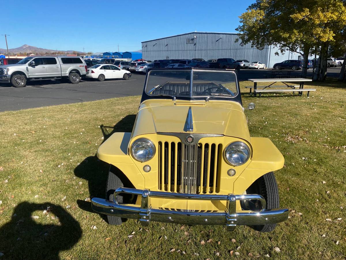 Jeep-Jeepster-convertible-1949-14