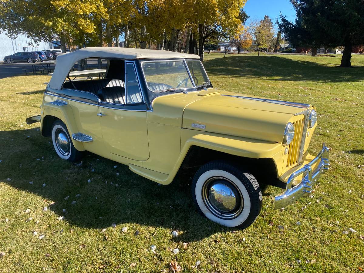 Jeep-Jeepster-convertible-1949-4