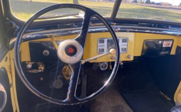 Jeep-Jeepster-convertible-1949-9