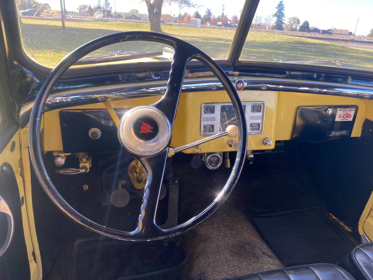 Jeep-Jeepster-convertible-1949-9