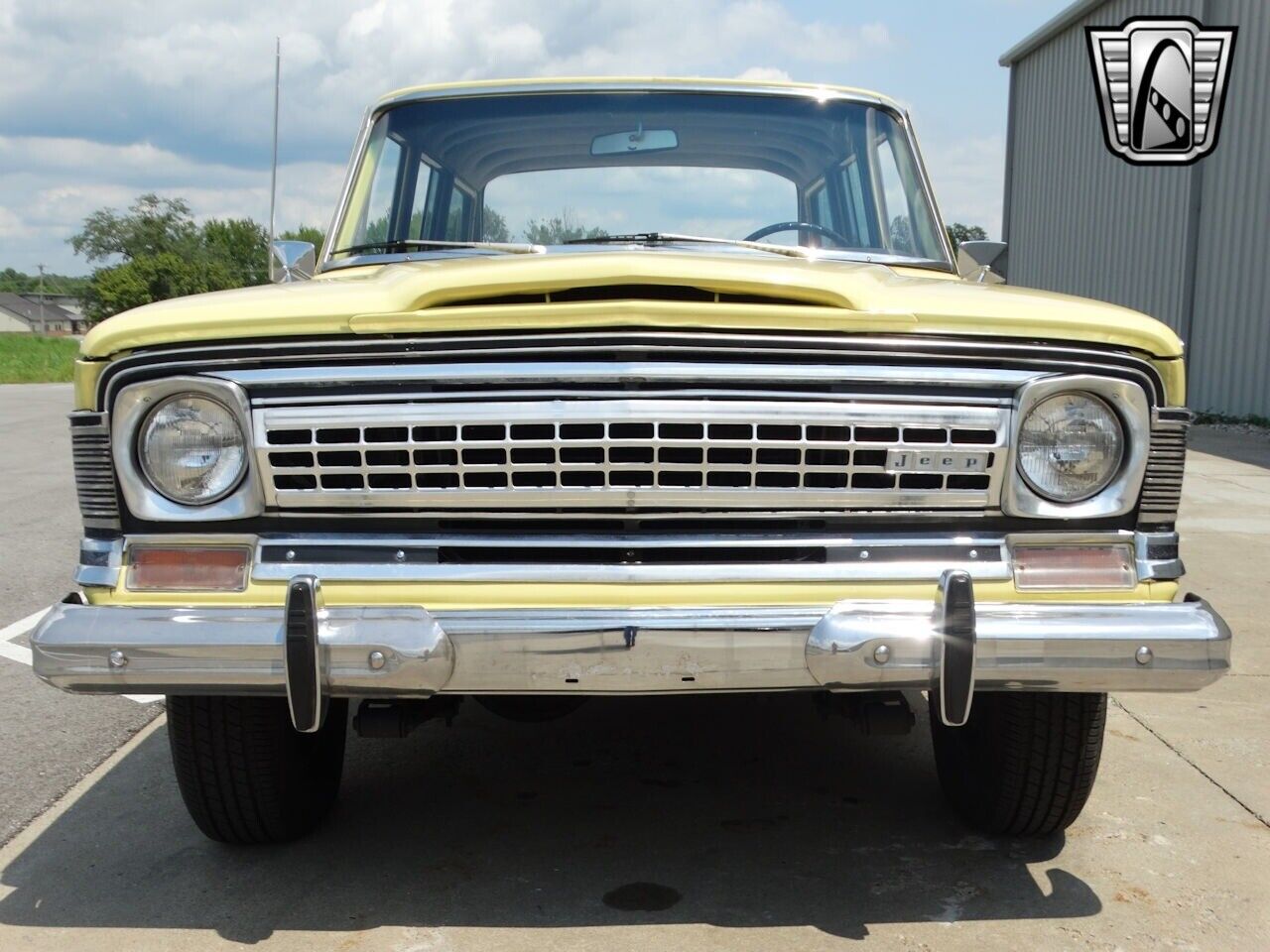 Jeep-Wagoneer-1973-2