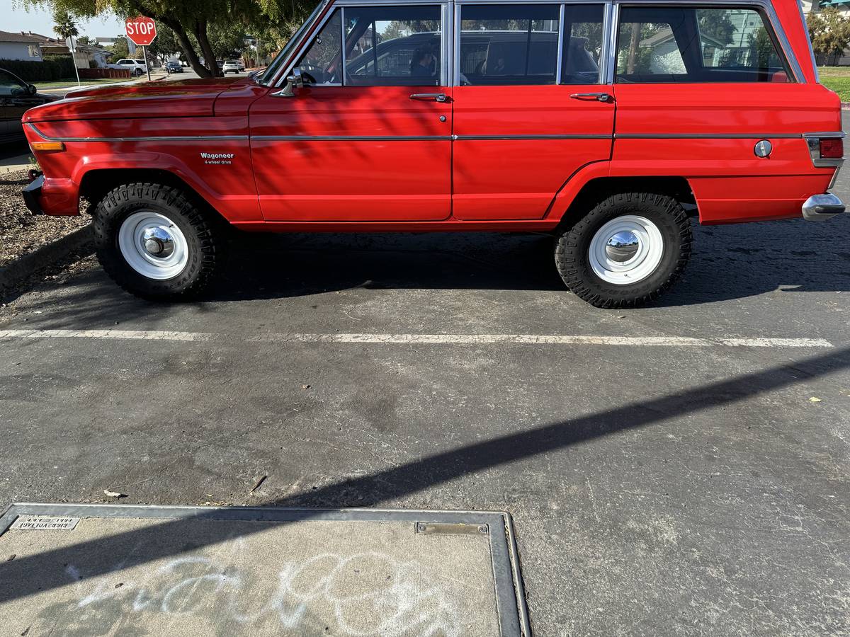 Jeep-Wagoneer-1977-3