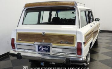 Jeep-Wagoneer-1988-10