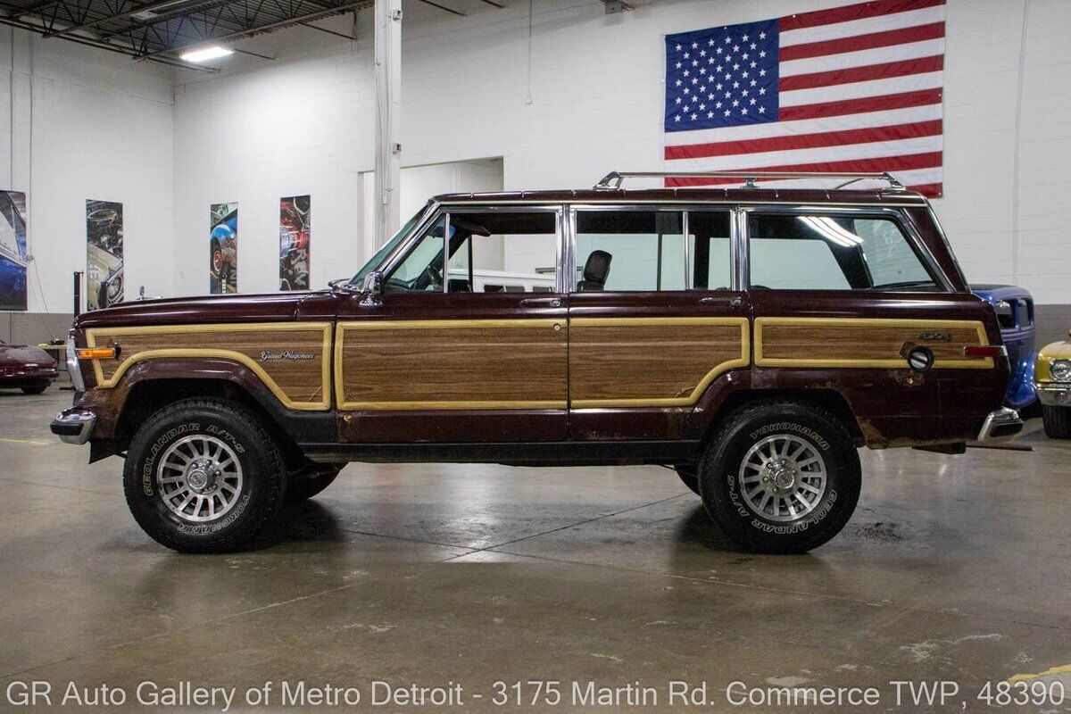 Jeep-Wagoneer-1988-2