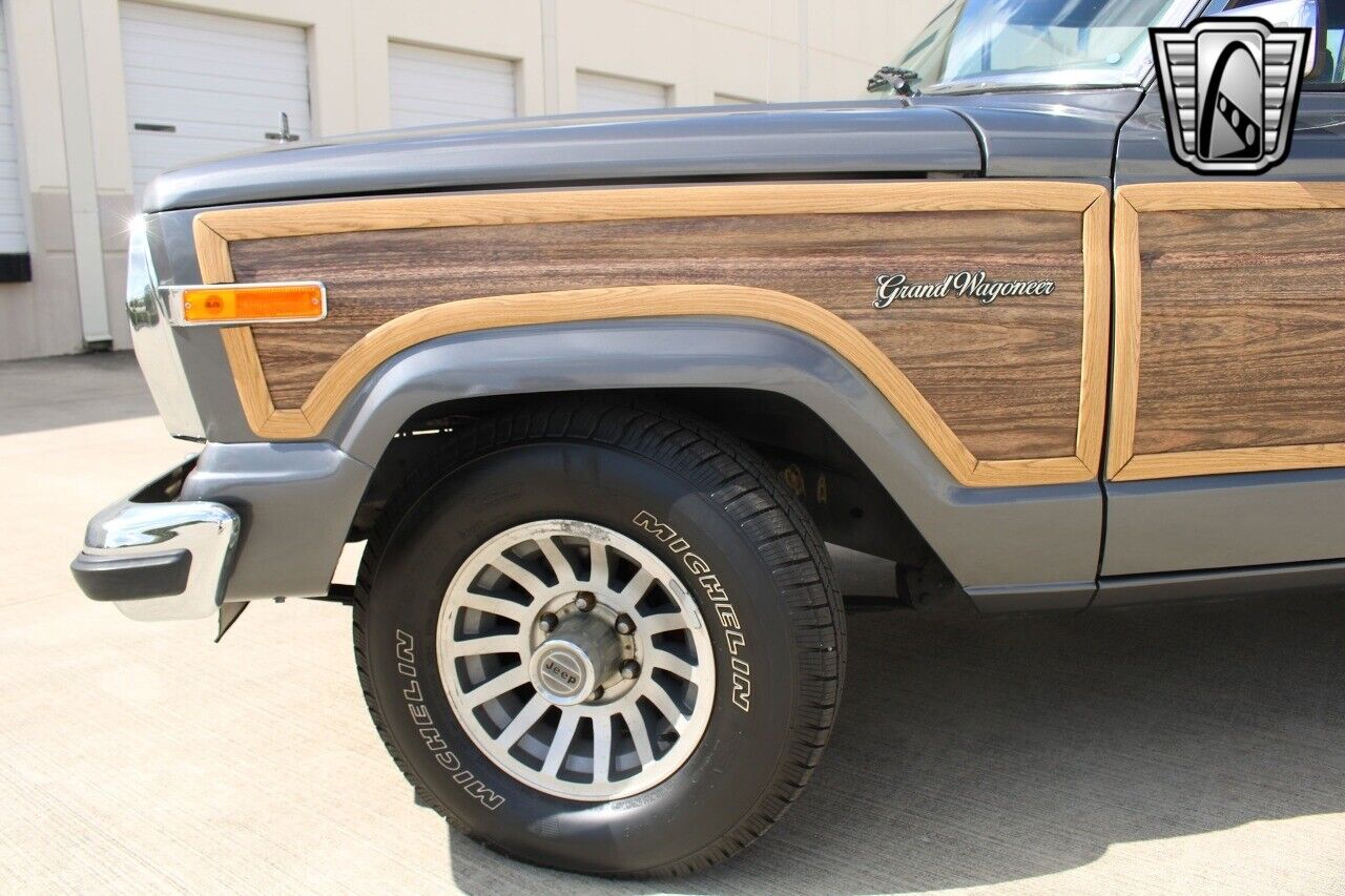 Jeep-Wagoneer-1989-11