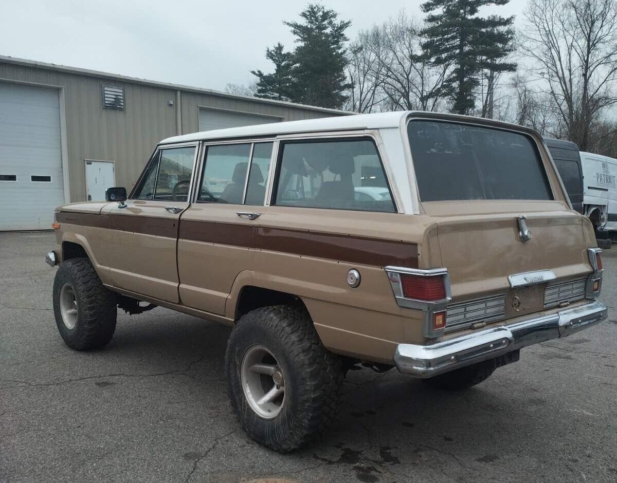 Jeep-Wagoneer-Break-1968-3