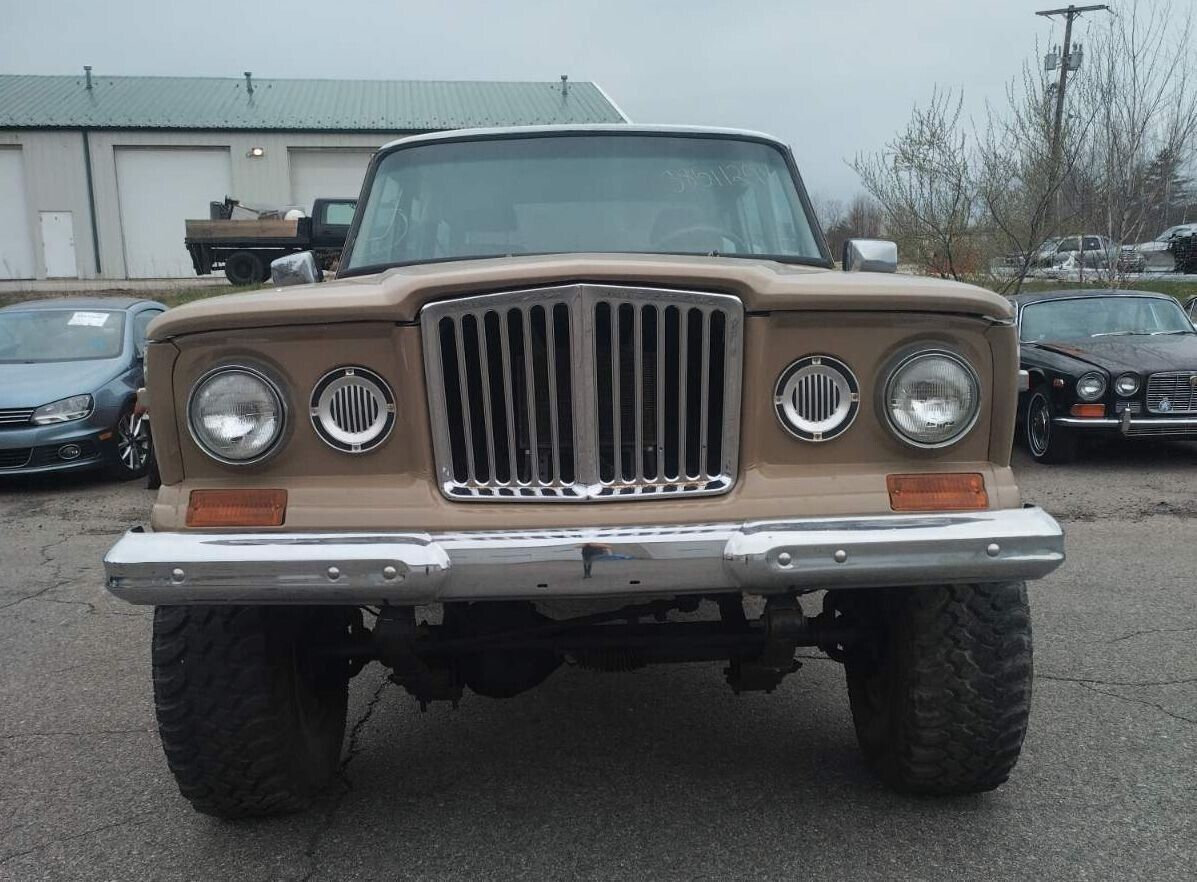 Jeep-Wagoneer-Break-1968-5