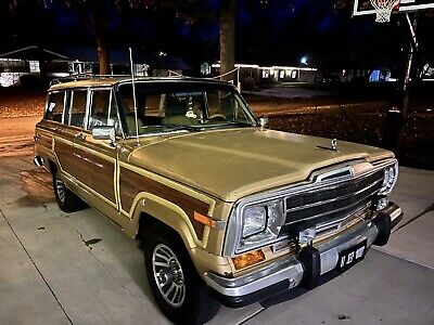 Jeep-Wagoneer-Break-1987-2