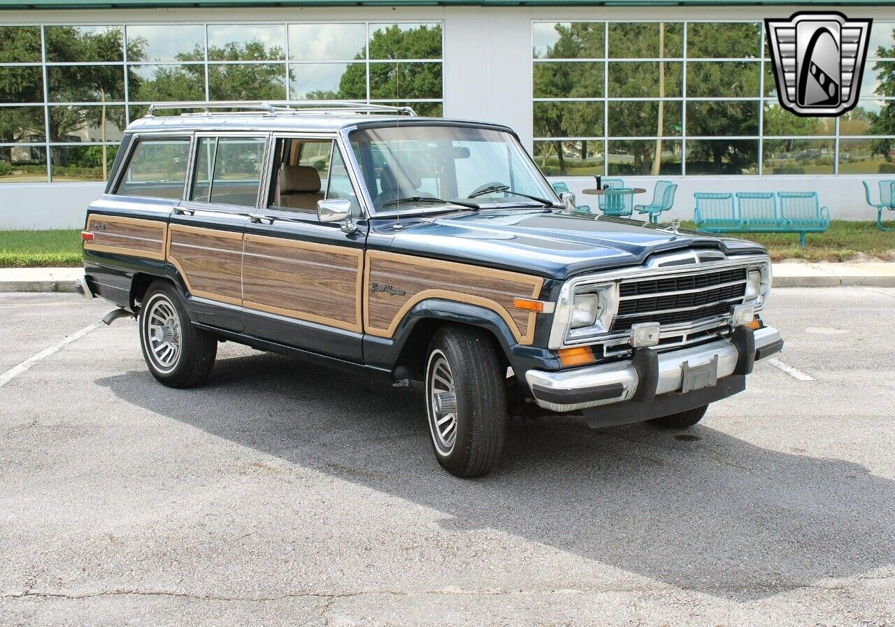 Jeep-Wagoneer-Cabriolet-1989-4