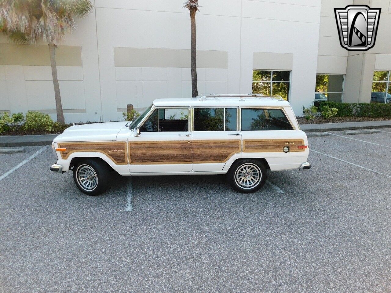 Jeep-Wagoneer-Cabriolet-1990-10