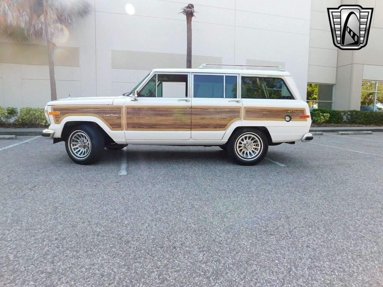 Jeep-Wagoneer-Cabriolet-1990-5