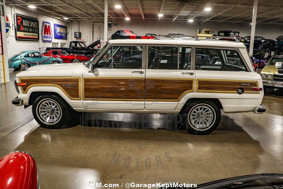 Jeep-Wagoneer-SUV-1987-10