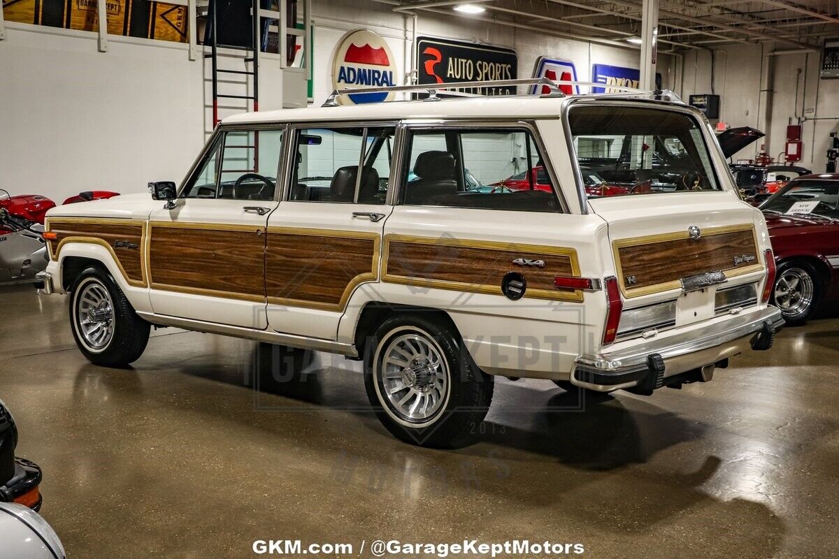 Jeep-Wagoneer-SUV-1987-11