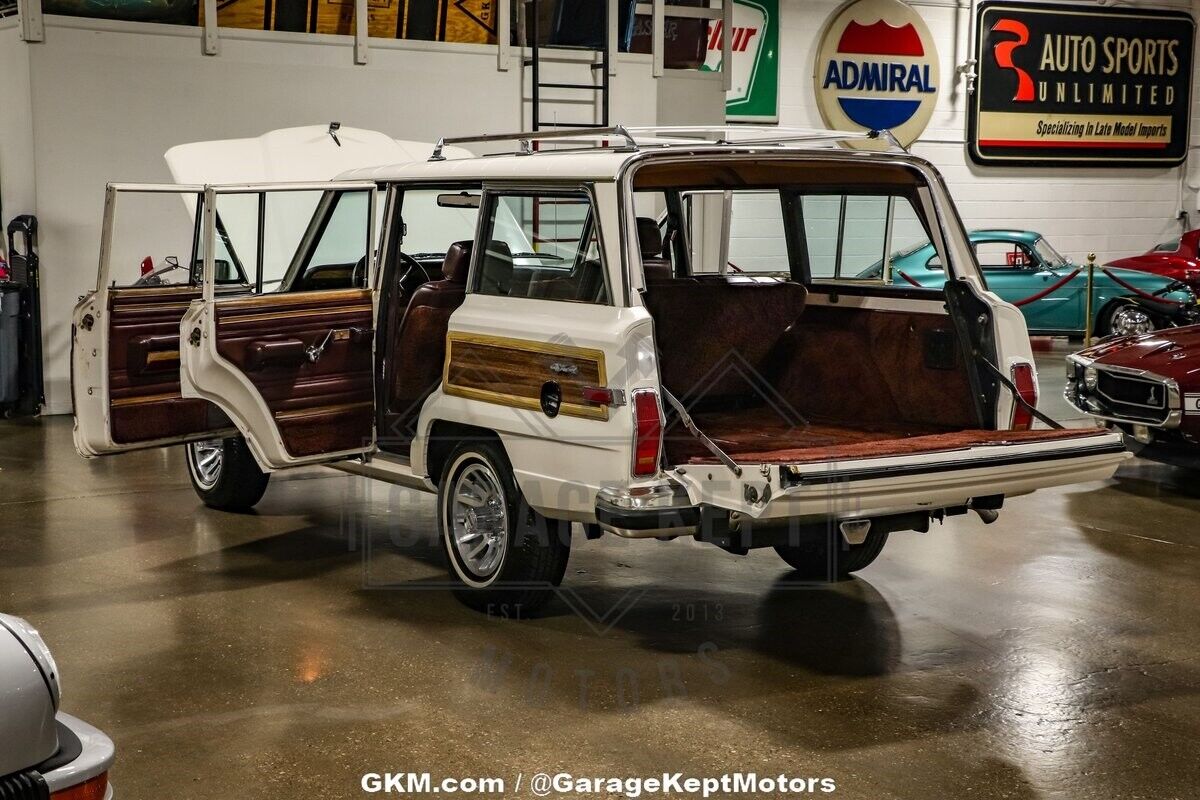 Jeep-Wagoneer-SUV-1987-2