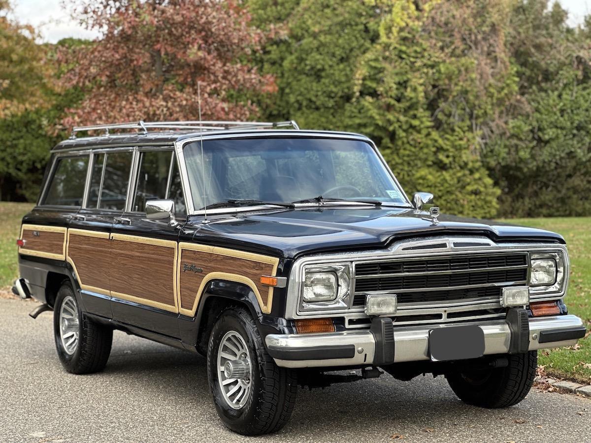 Jeep-Wagoneer-SUV-1988-10