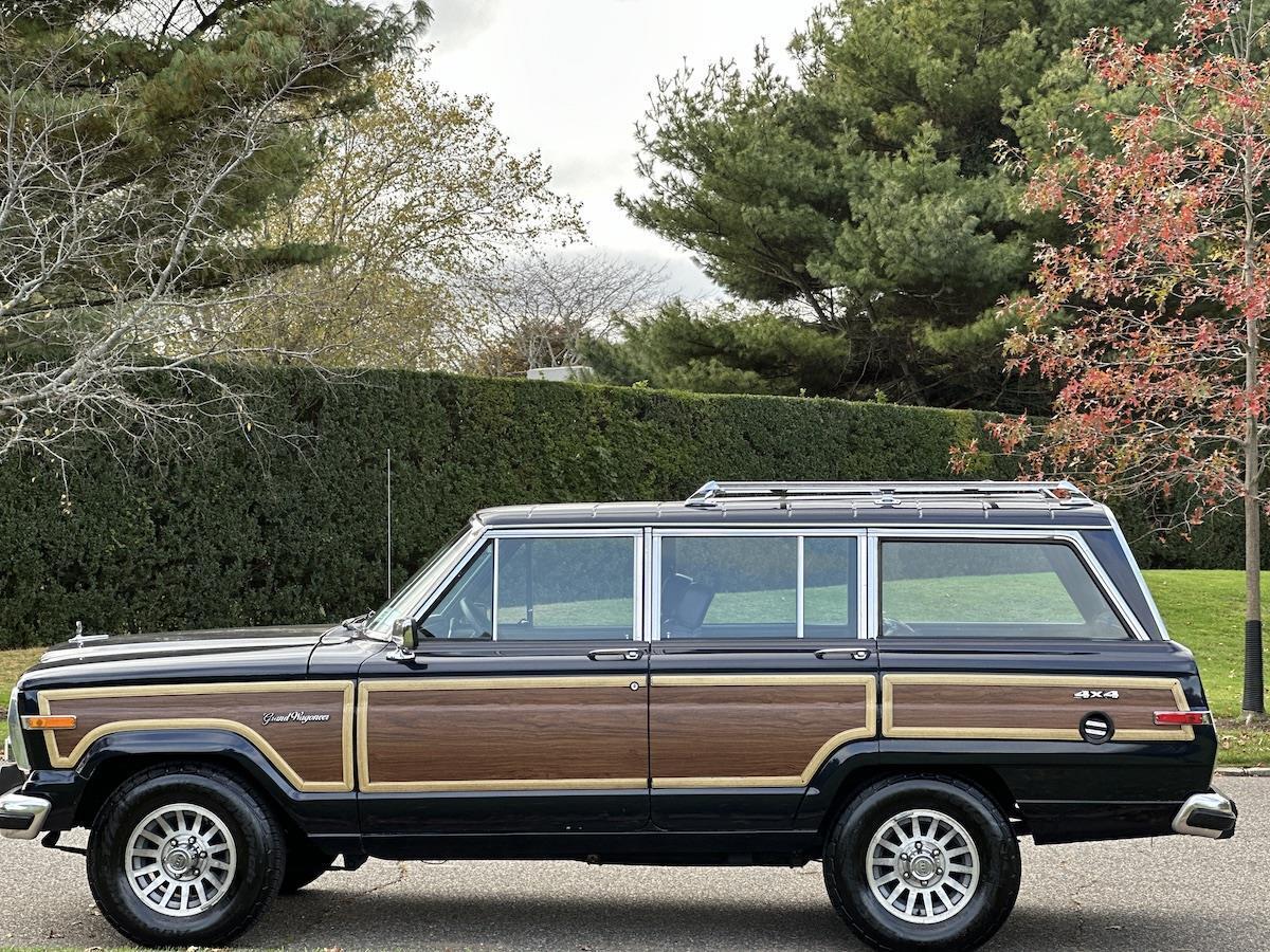 Jeep-Wagoneer-SUV-1988-20