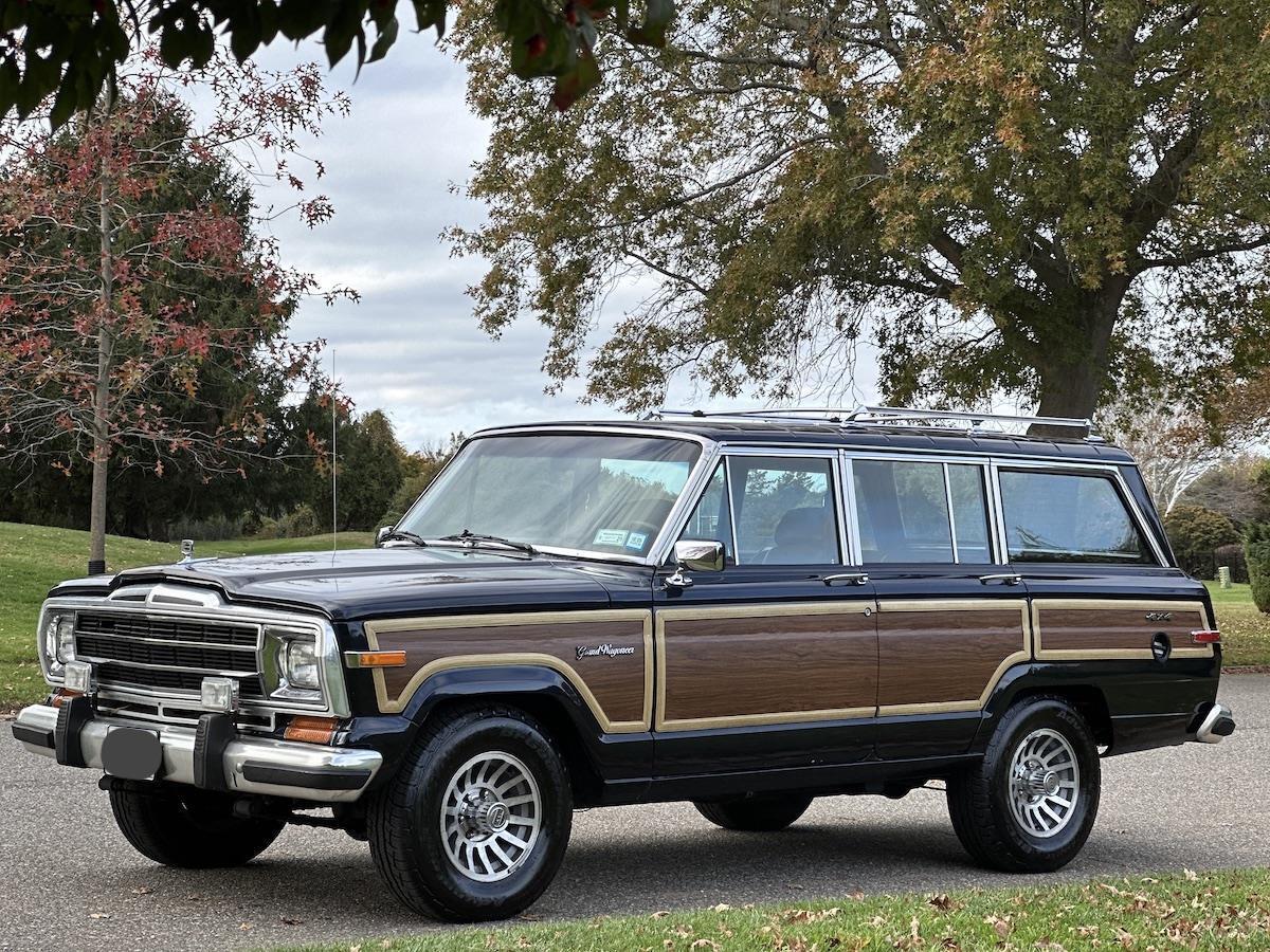 Jeep-Wagoneer-SUV-1988-21