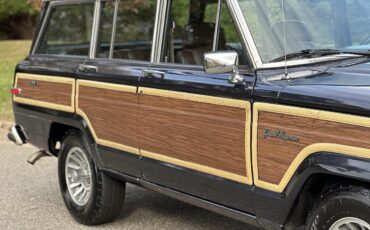 Jeep-Wagoneer-SUV-1988-29