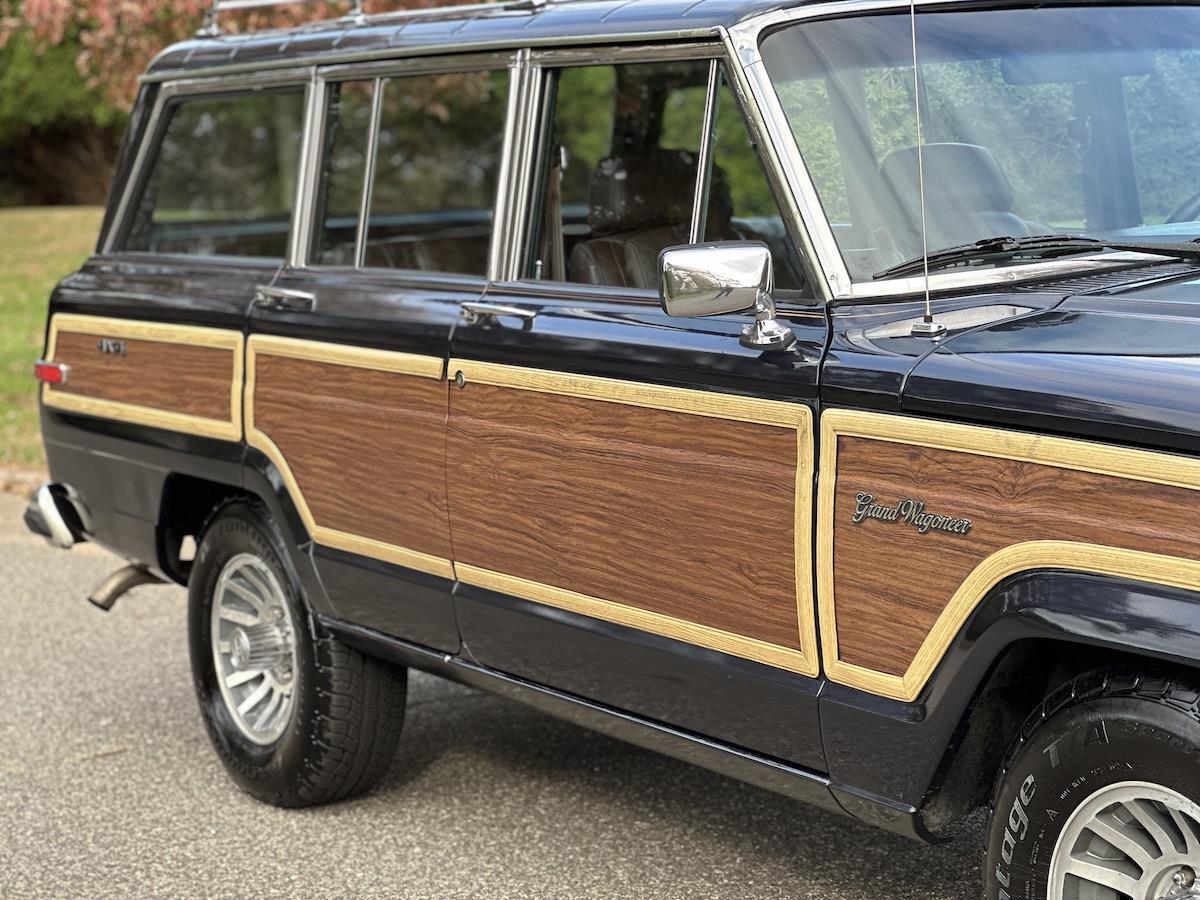 Jeep-Wagoneer-SUV-1988-29