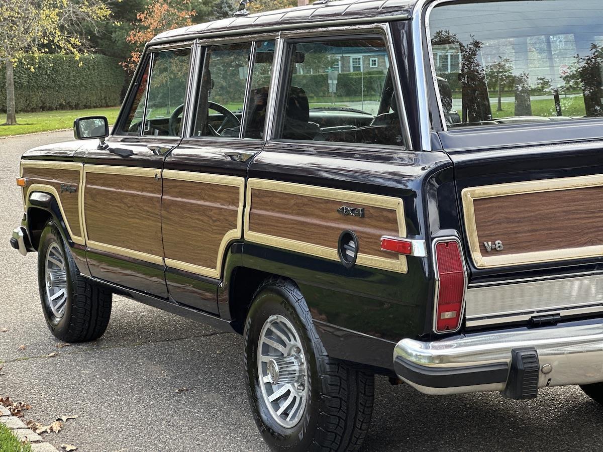 Jeep-Wagoneer-SUV-1988-34