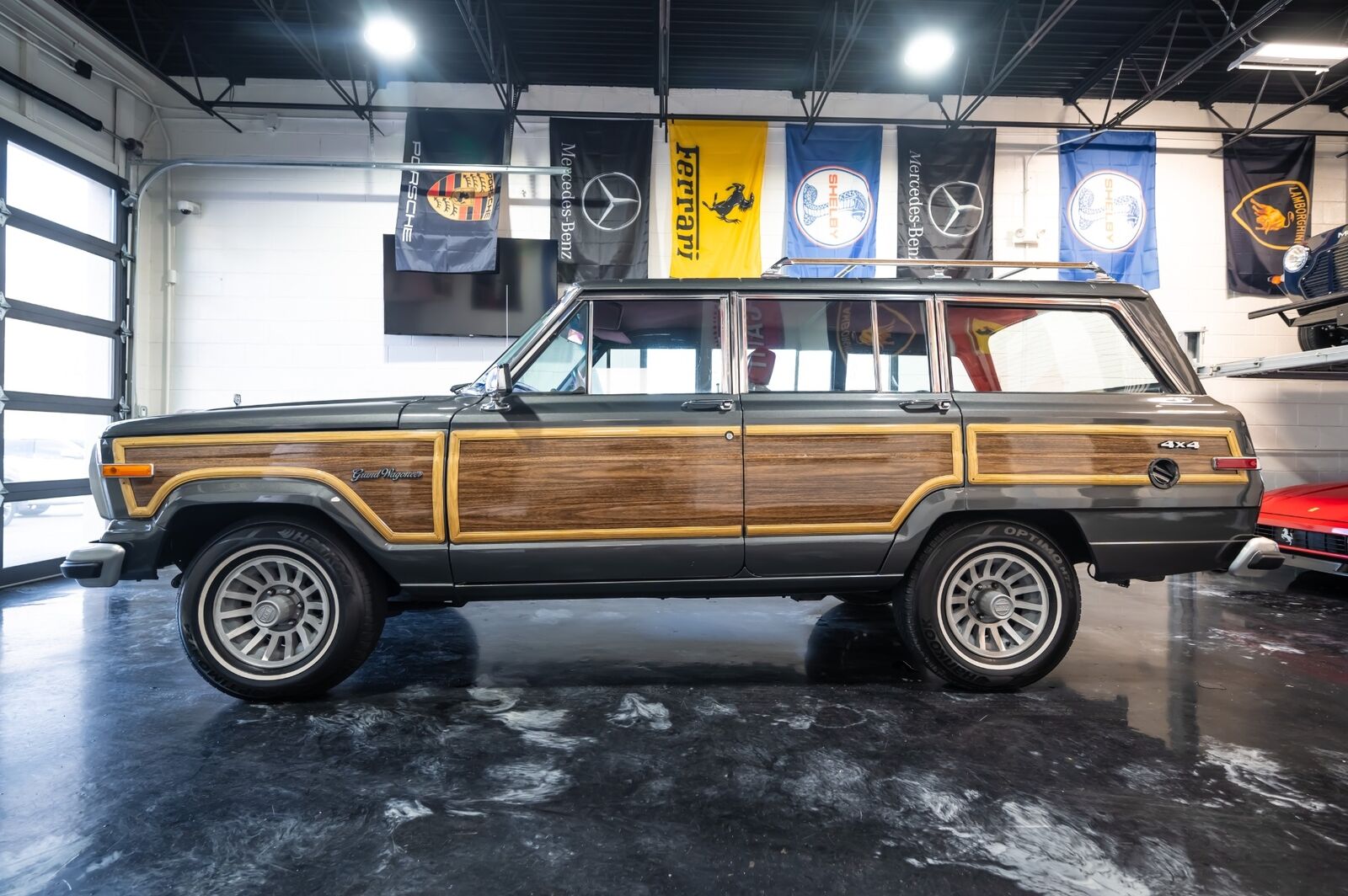 Jeep-Wagoneer-SUV-1988-6