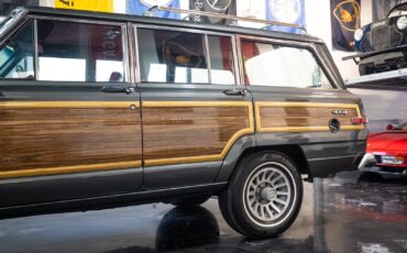 Jeep-Wagoneer-SUV-1988-7