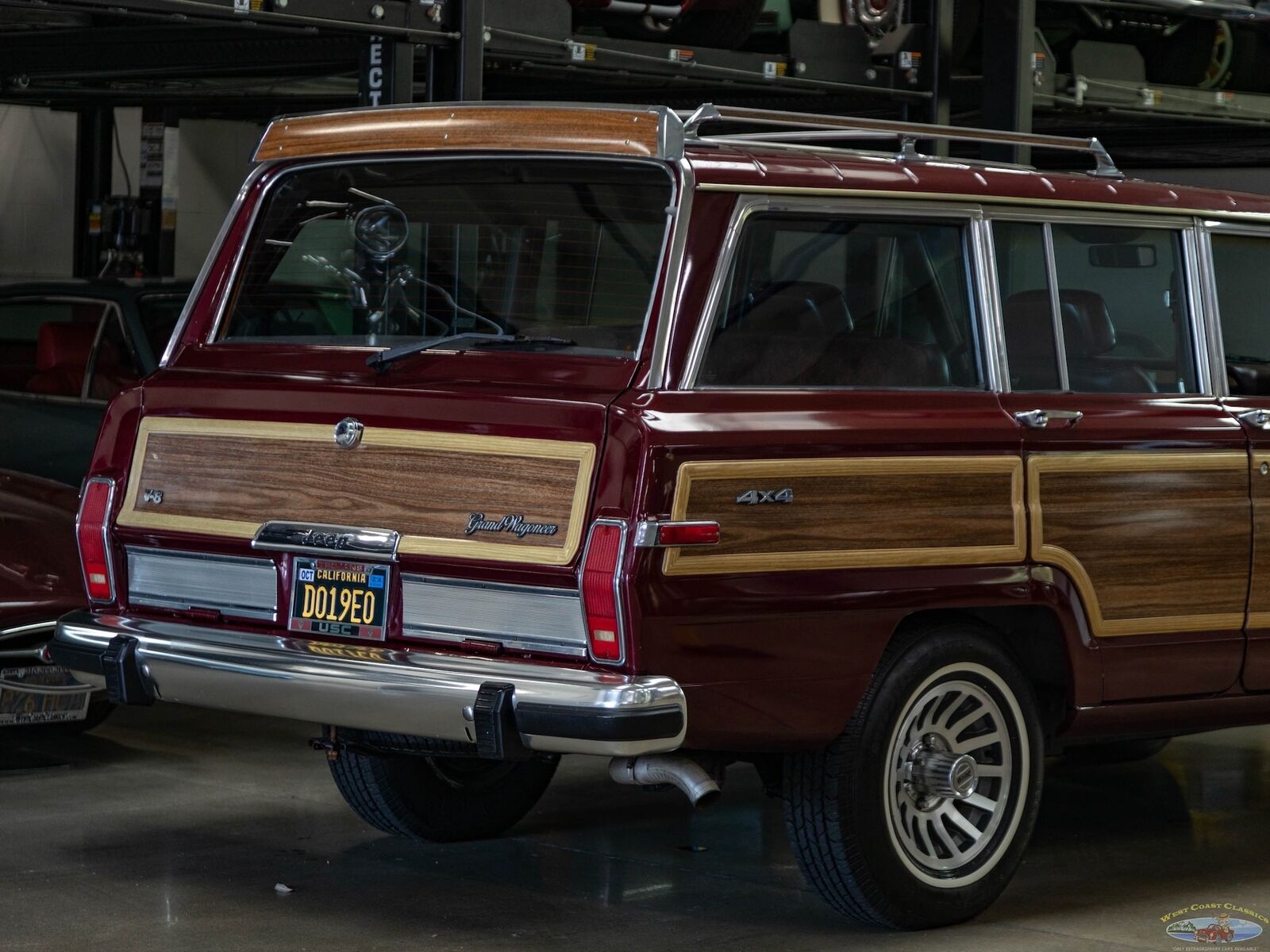 Jeep-Wagoneer-SUV-1991-25