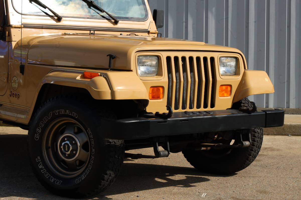 Jeep-Wrangler-1988-18