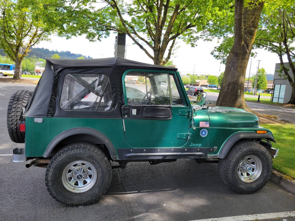 Jeep-Wrangler-cj7-1986-5