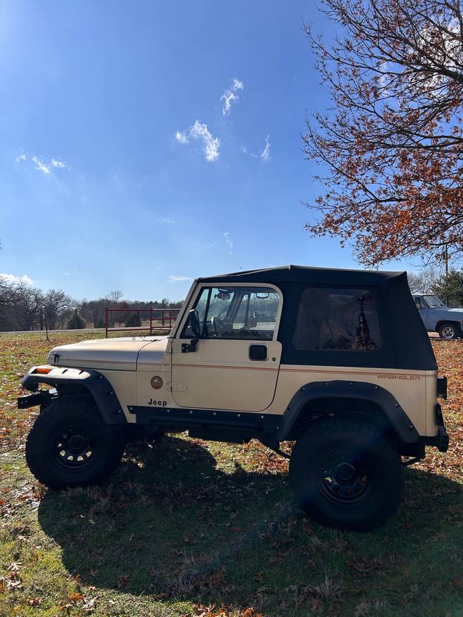 Jeep-Wrangler-sahara-edition-1994-2