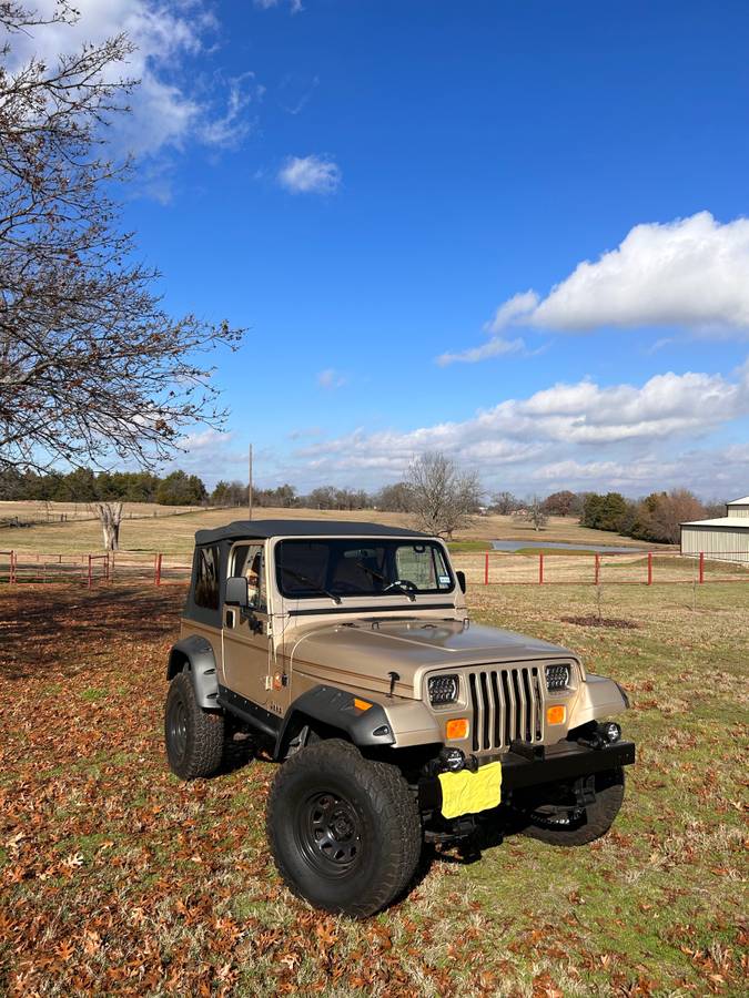 Jeep-Wrangler-sahara-edition-1994