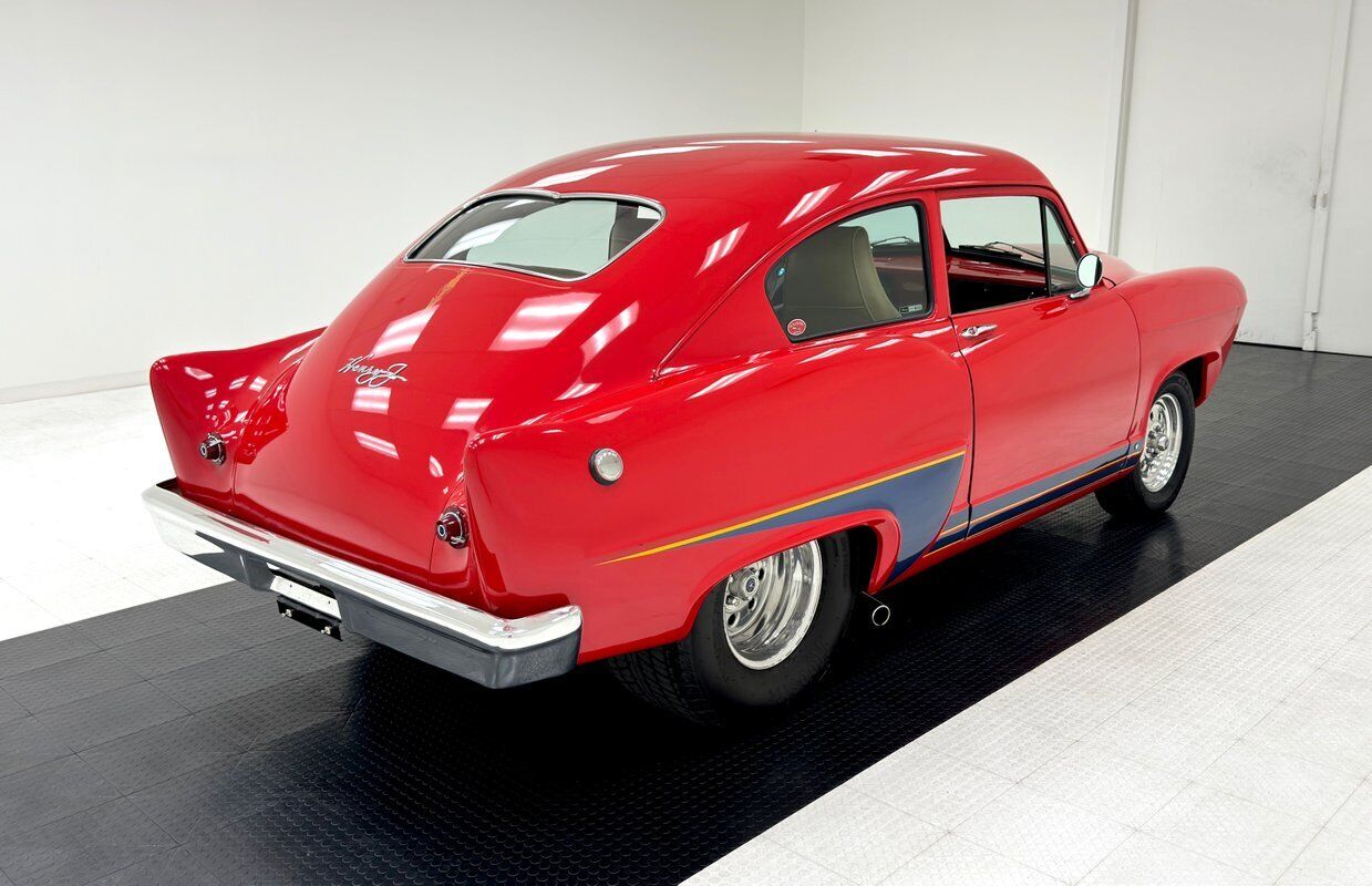 Kaiser-Henry-J-Coupe-1951-4