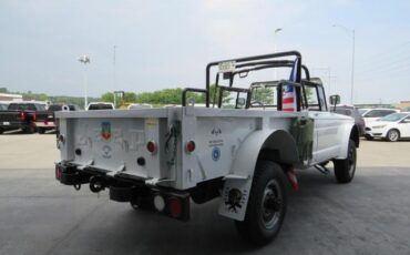 Kaiser-Jeep-M715-Pickup-1967-5