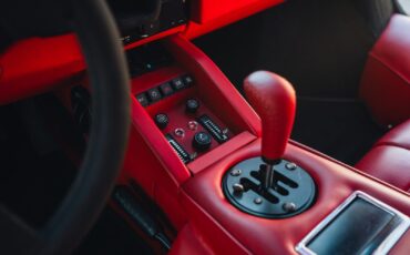 Lamborghini-Countach-Coupe-1984-26