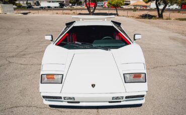 Lamborghini-Countach-Coupe-1984-6