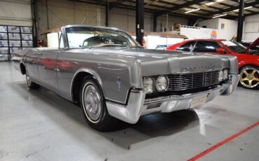 Lincoln-Continental-1966-10