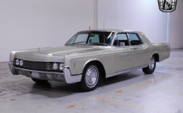 Lincoln-Continental-1966-2