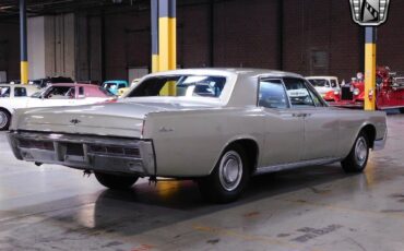 Lincoln-Continental-1966-4