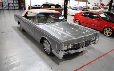 Lincoln-Continental-1966-8