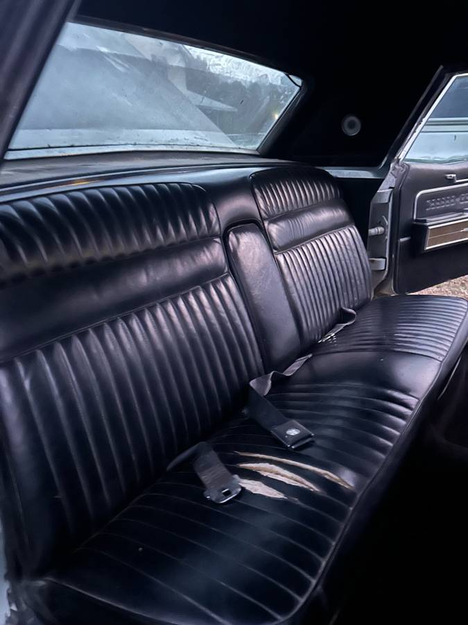 Lincoln-Continental-1966-8