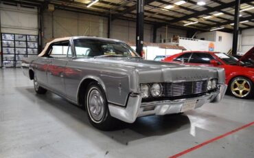 Lincoln-Continental-1966-9