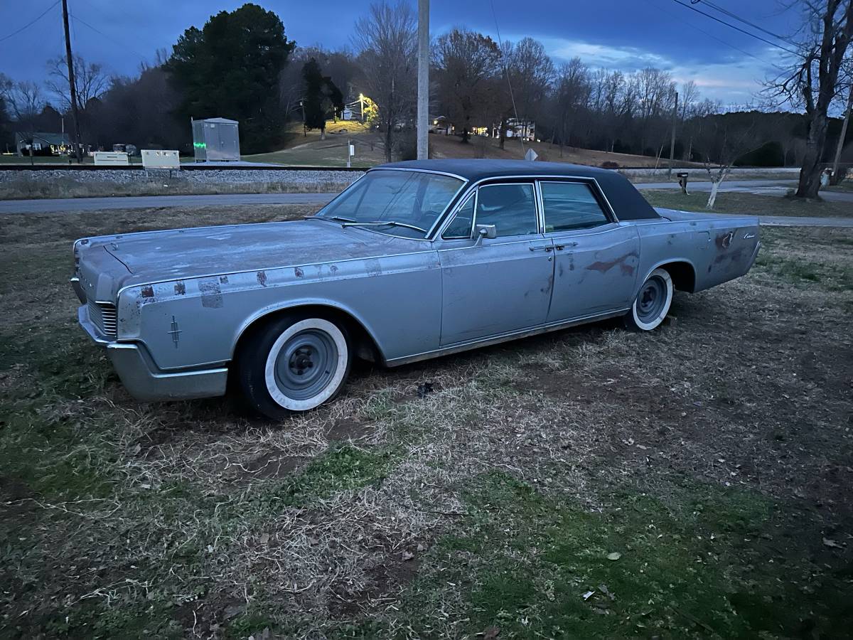 Lincoln-Continental-1966-9